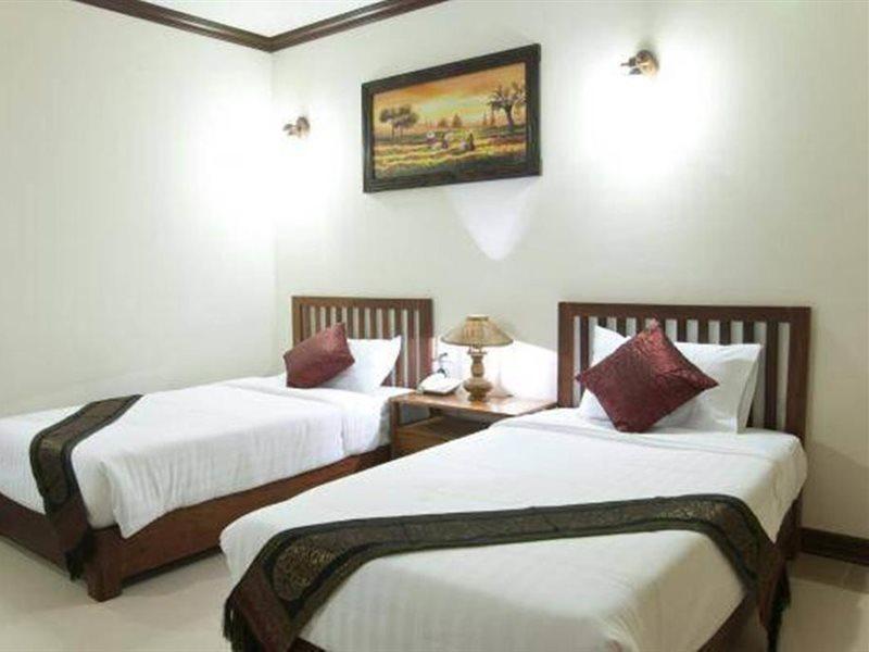 Baankhun Chiang Mai Hotel Exterior foto