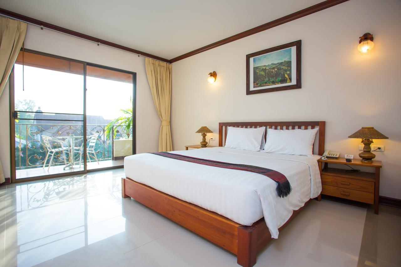 Baankhun Chiang Mai Hotel Exterior foto